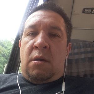 Meet your Posher, Santos